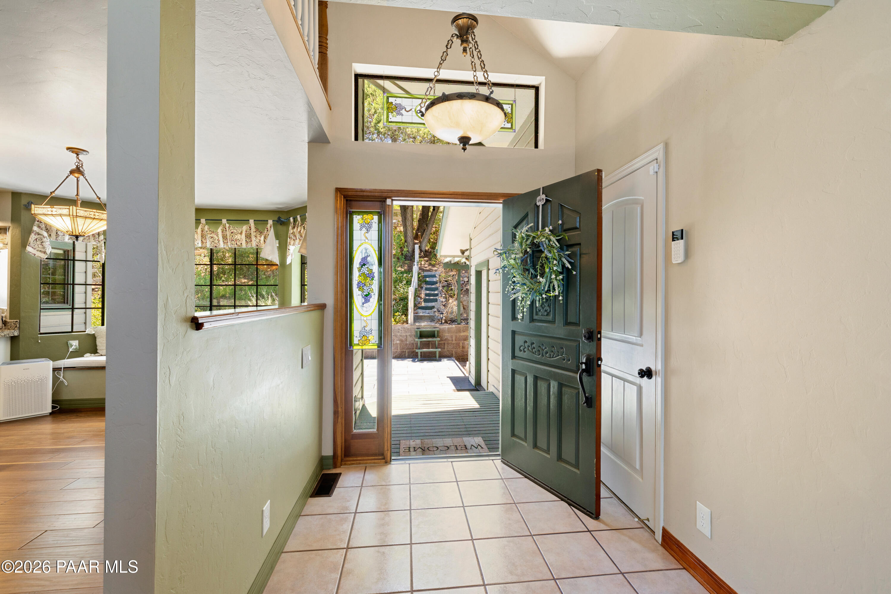 1289 S Manzanita Hill Road