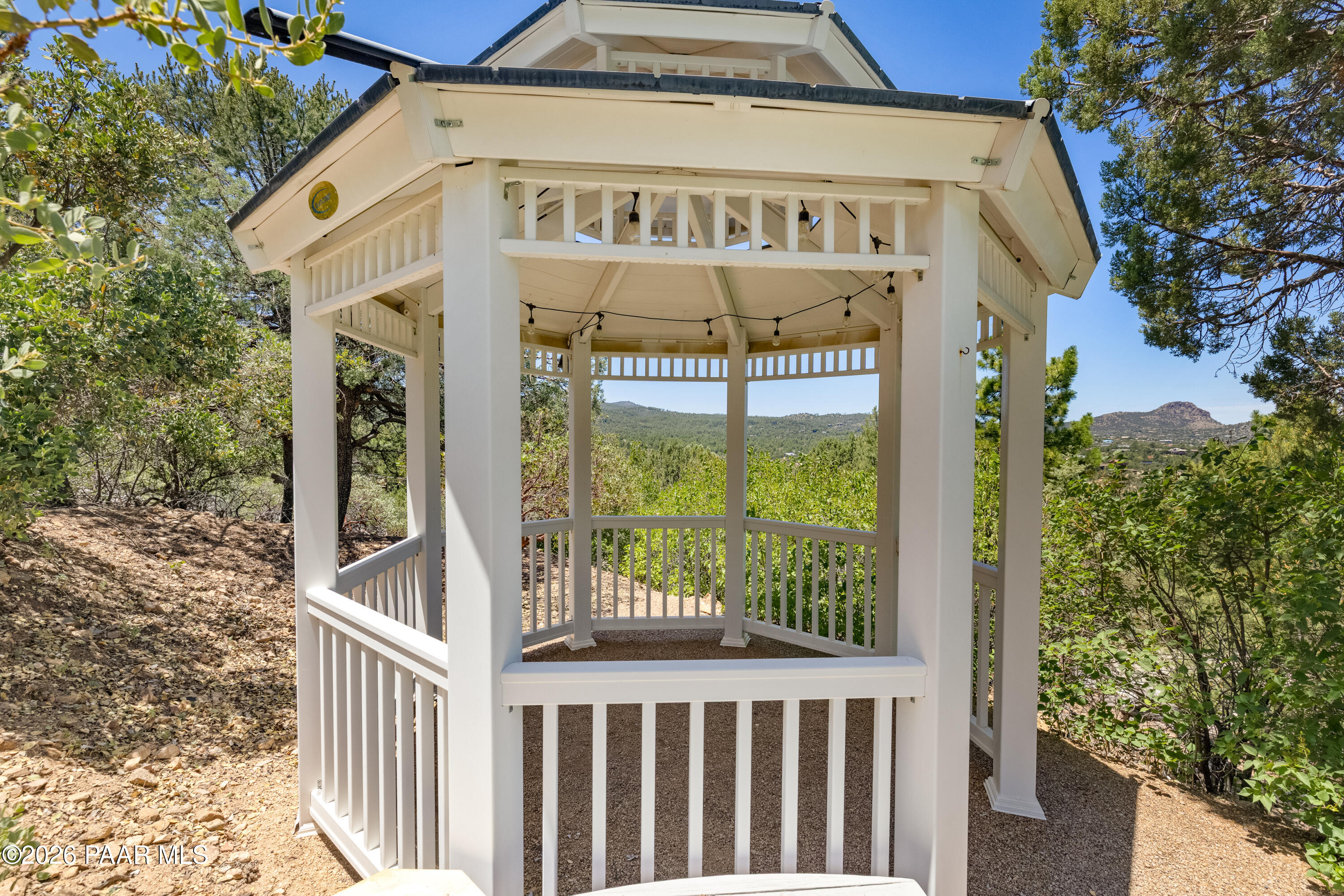 1289 S Manzanita Hill Road