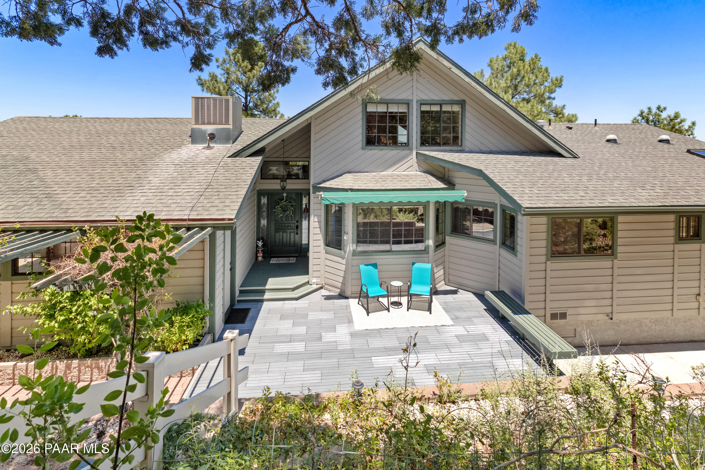 1289 S Manzanita Hill Road