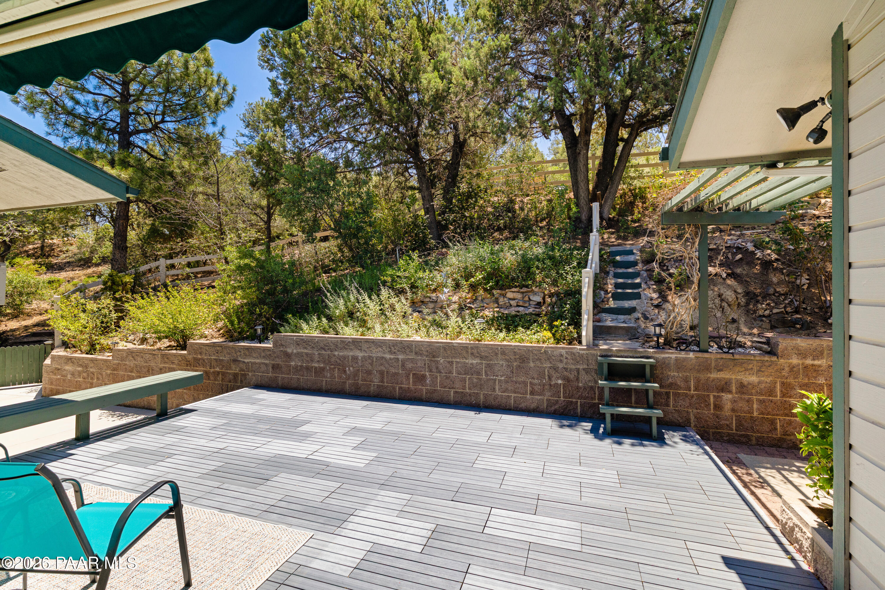 1289 S Manzanita Hill Road