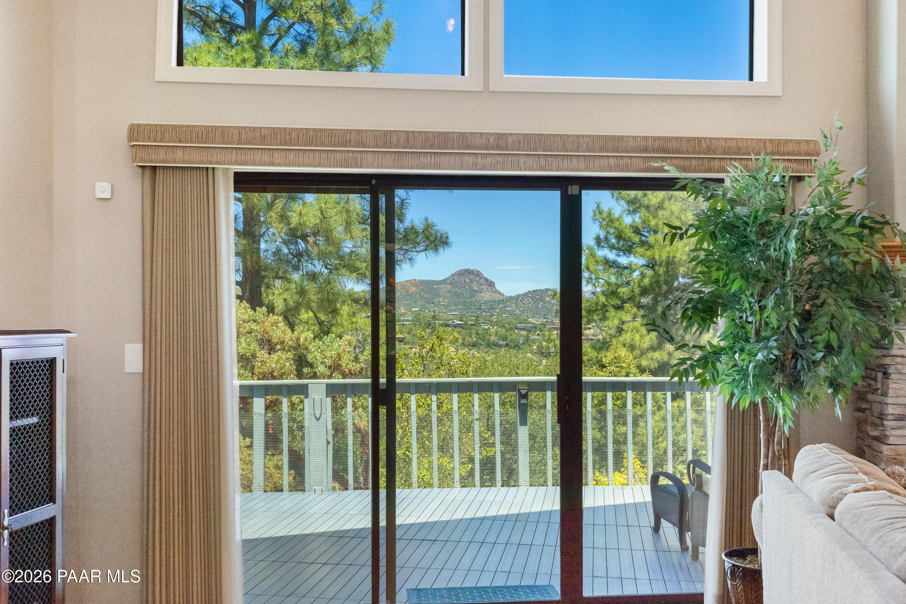 1289 S Manzanita Hill Road