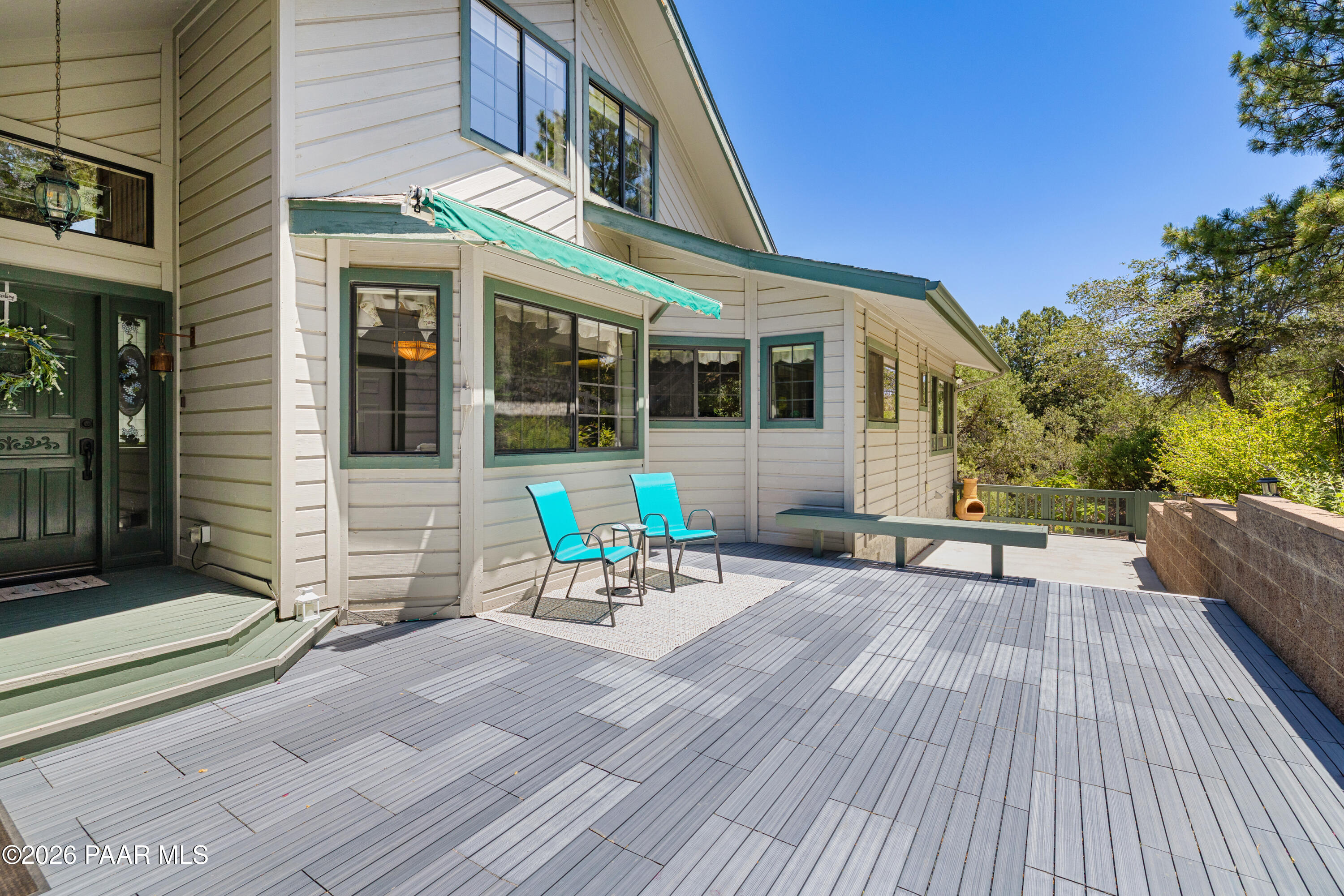 1289 S Manzanita Hill Road