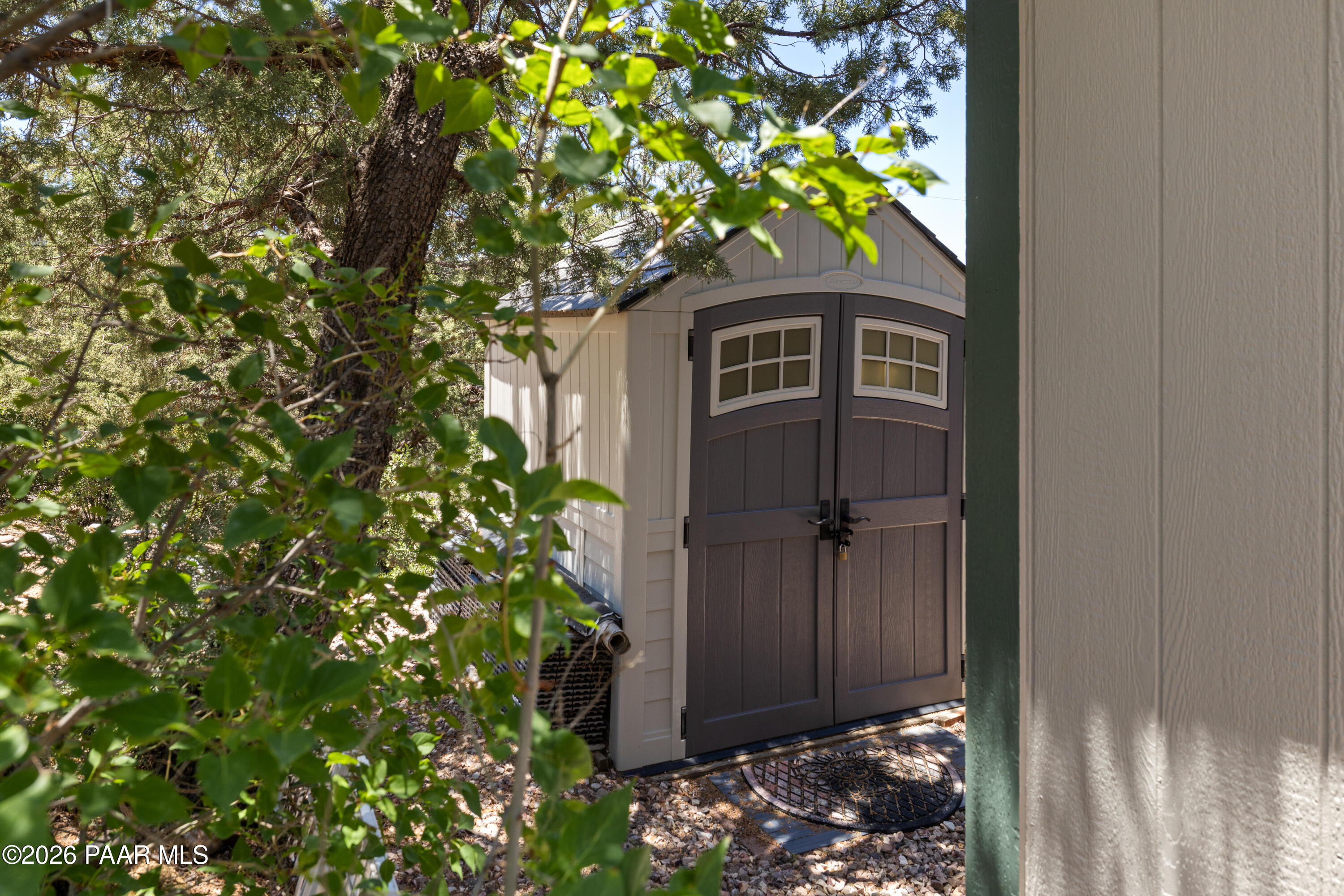 1289 S Manzanita Hill Road