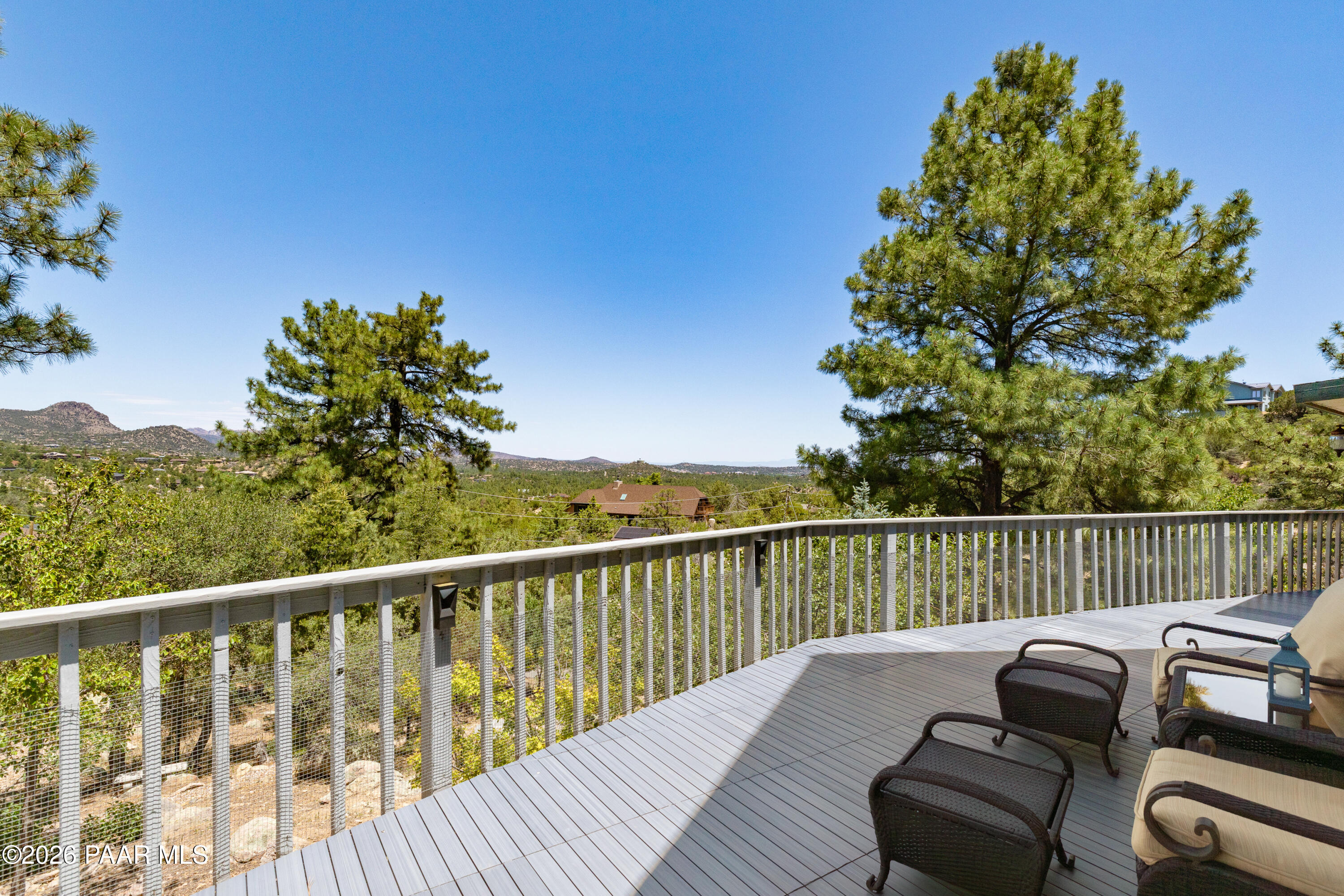 1289 S Manzanita Hill Road