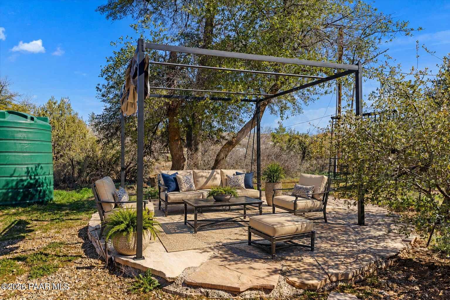 6911 N Lariat Lane