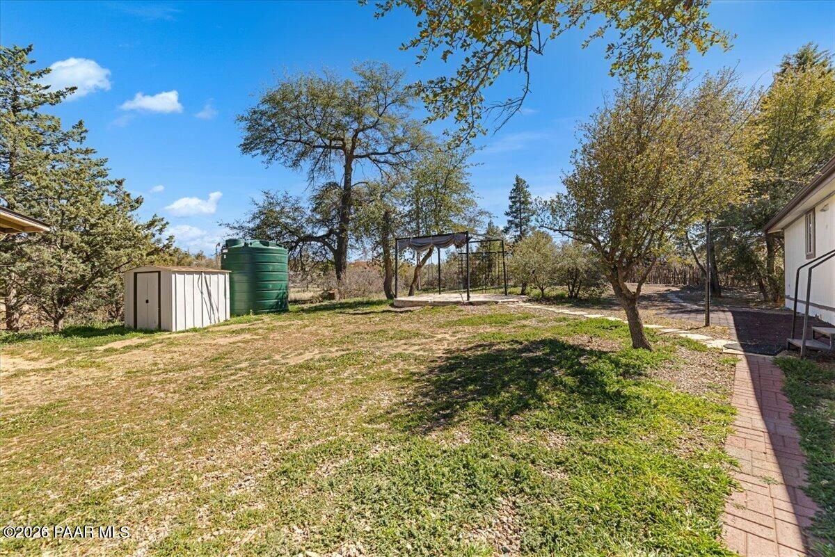 6911 N Lariat Lane