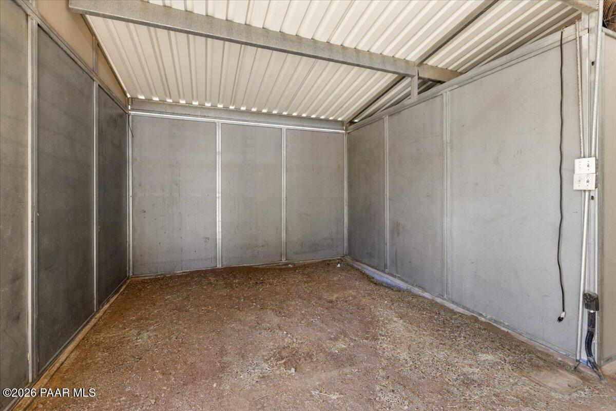 6911 N Lariat Lane