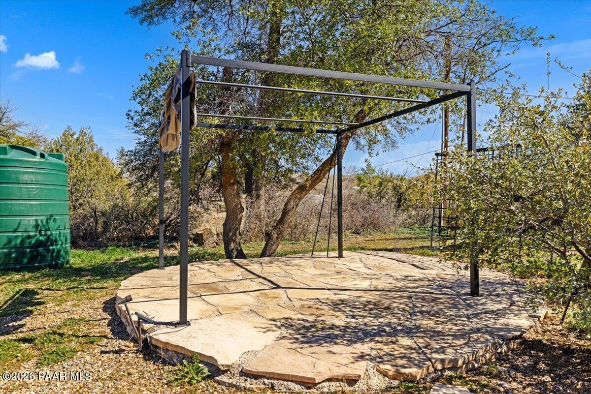 6911 N Lariat Lane