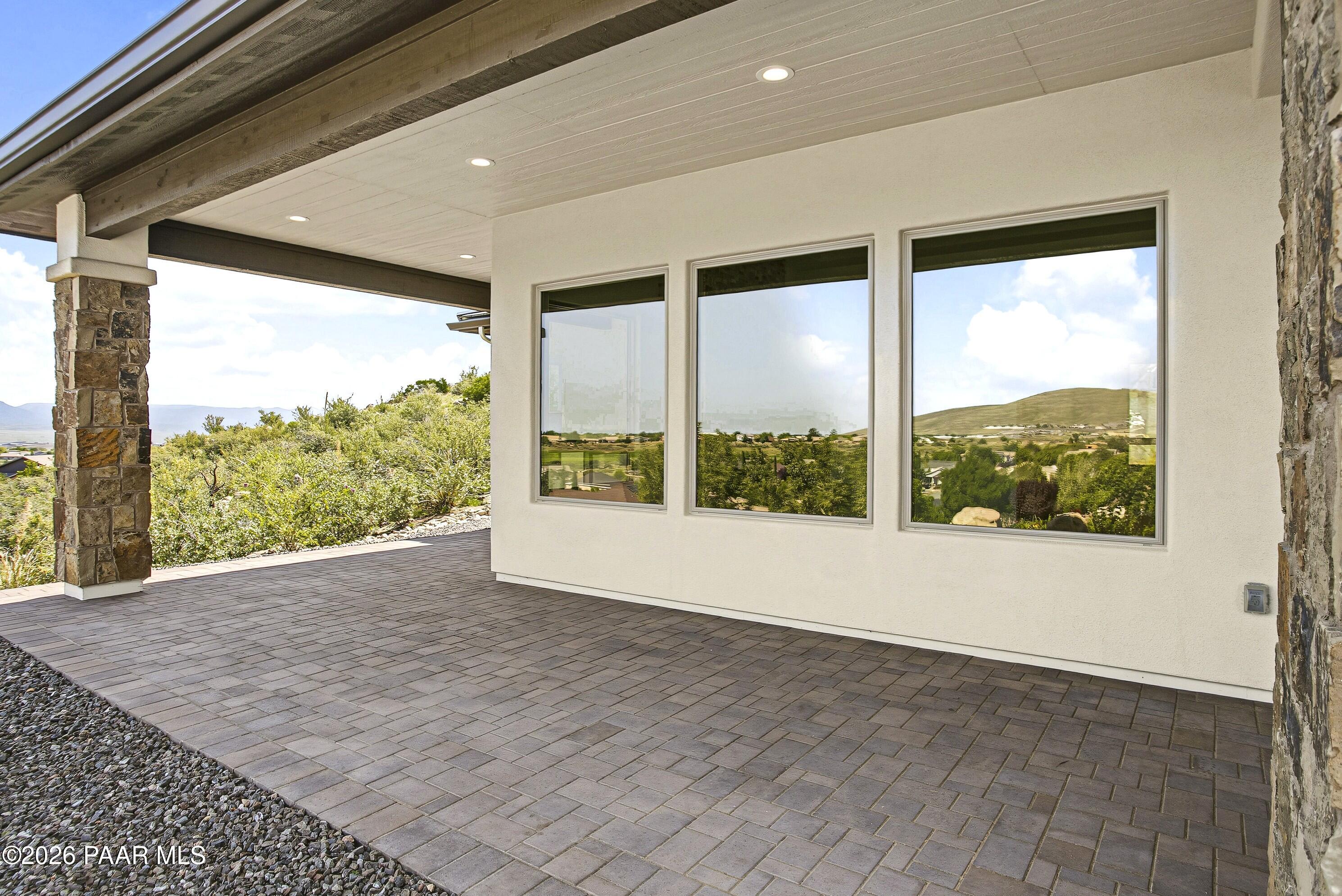 1172 N Cloud Cliff Pass