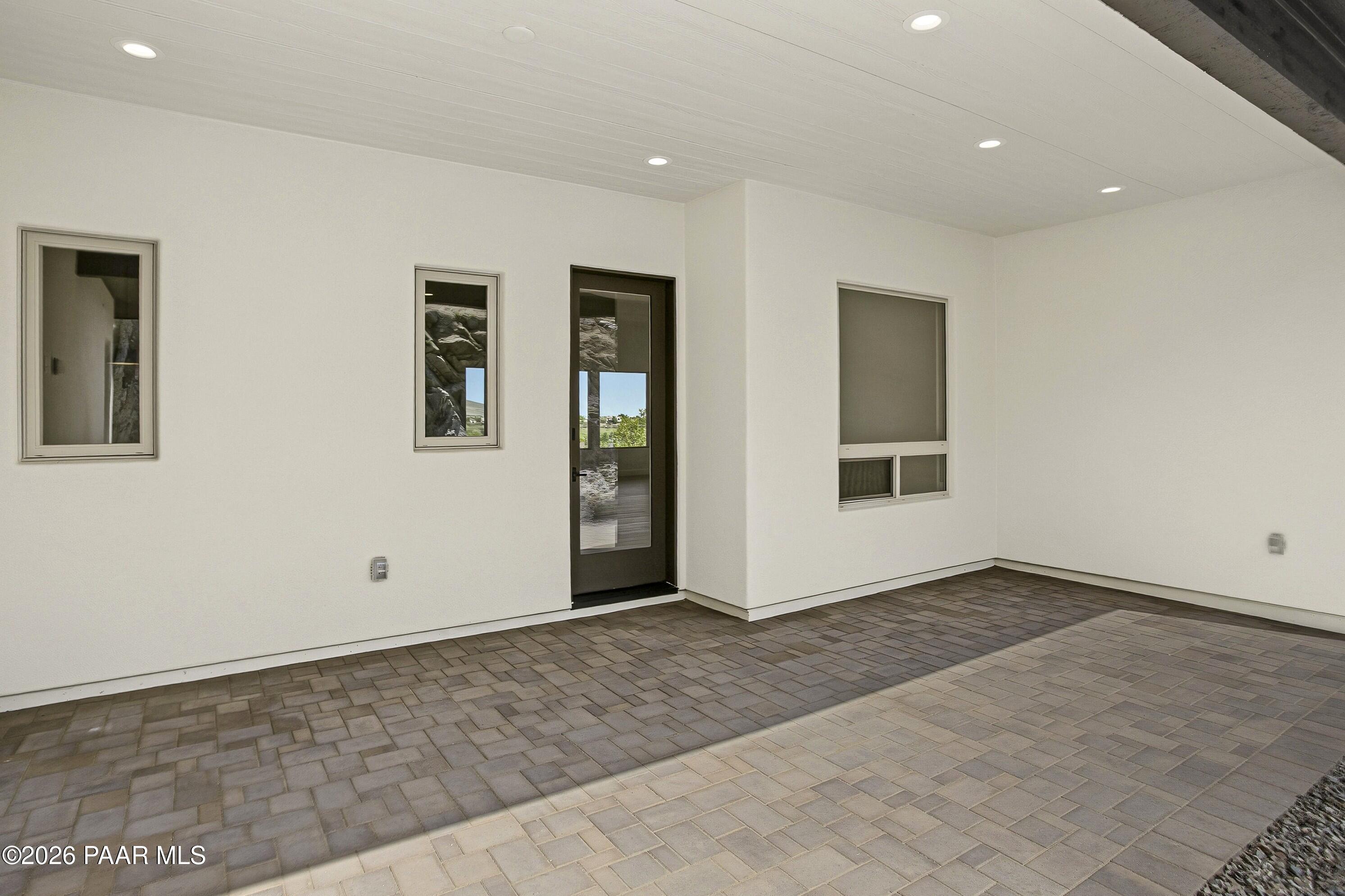 1172 N Cloud Cliff Pass