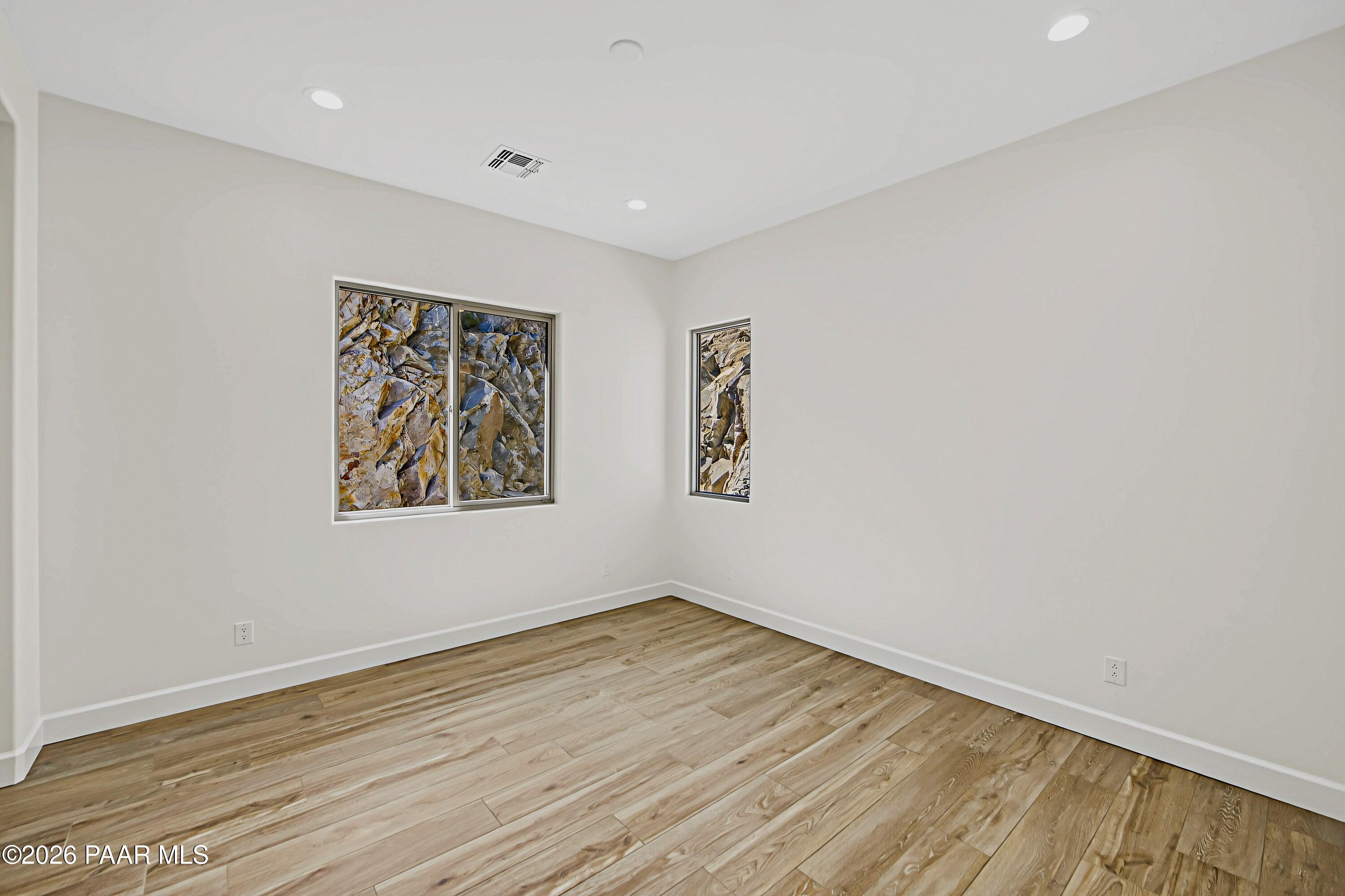 1172 N Cloud Cliff Pass
