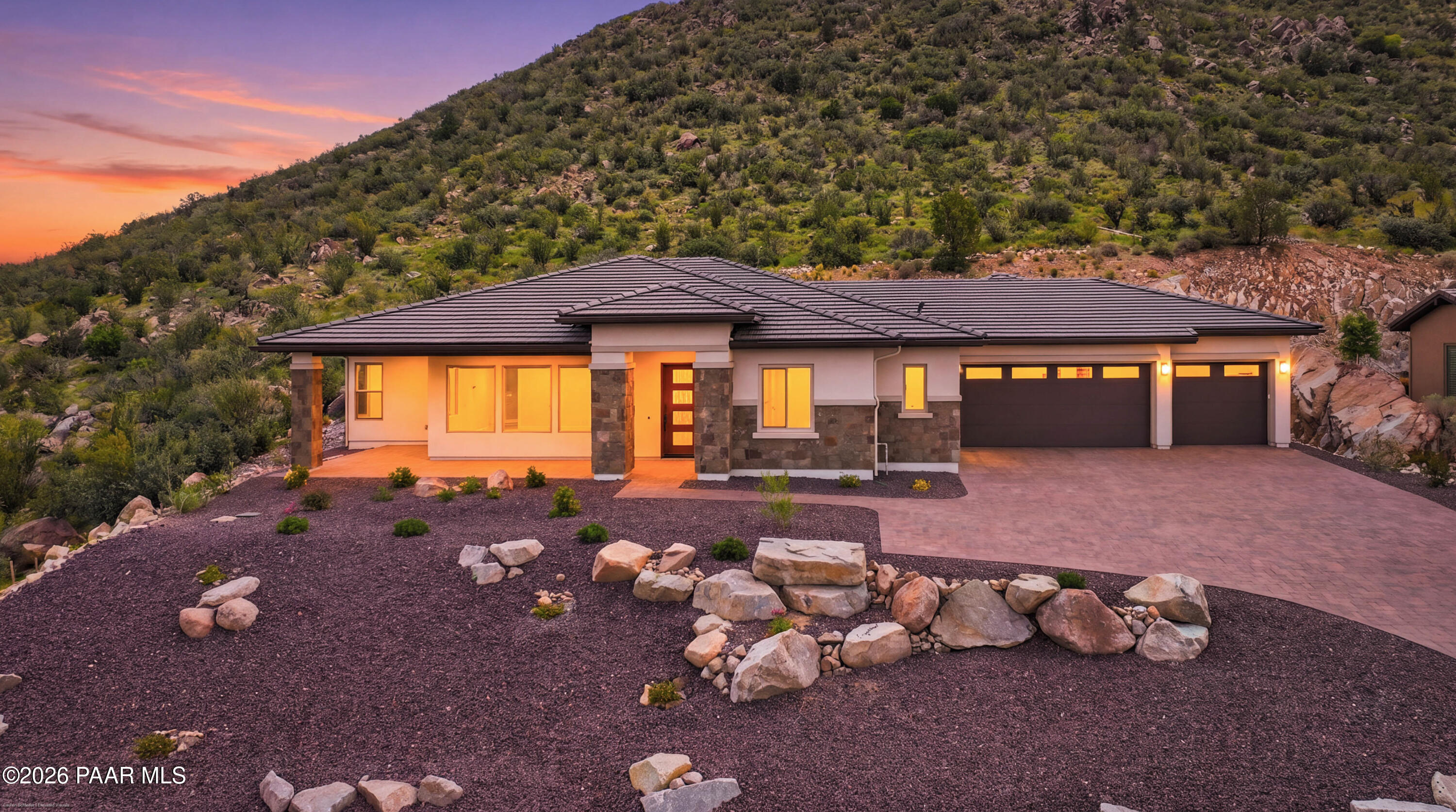1172 N Cloud Cliff Pass