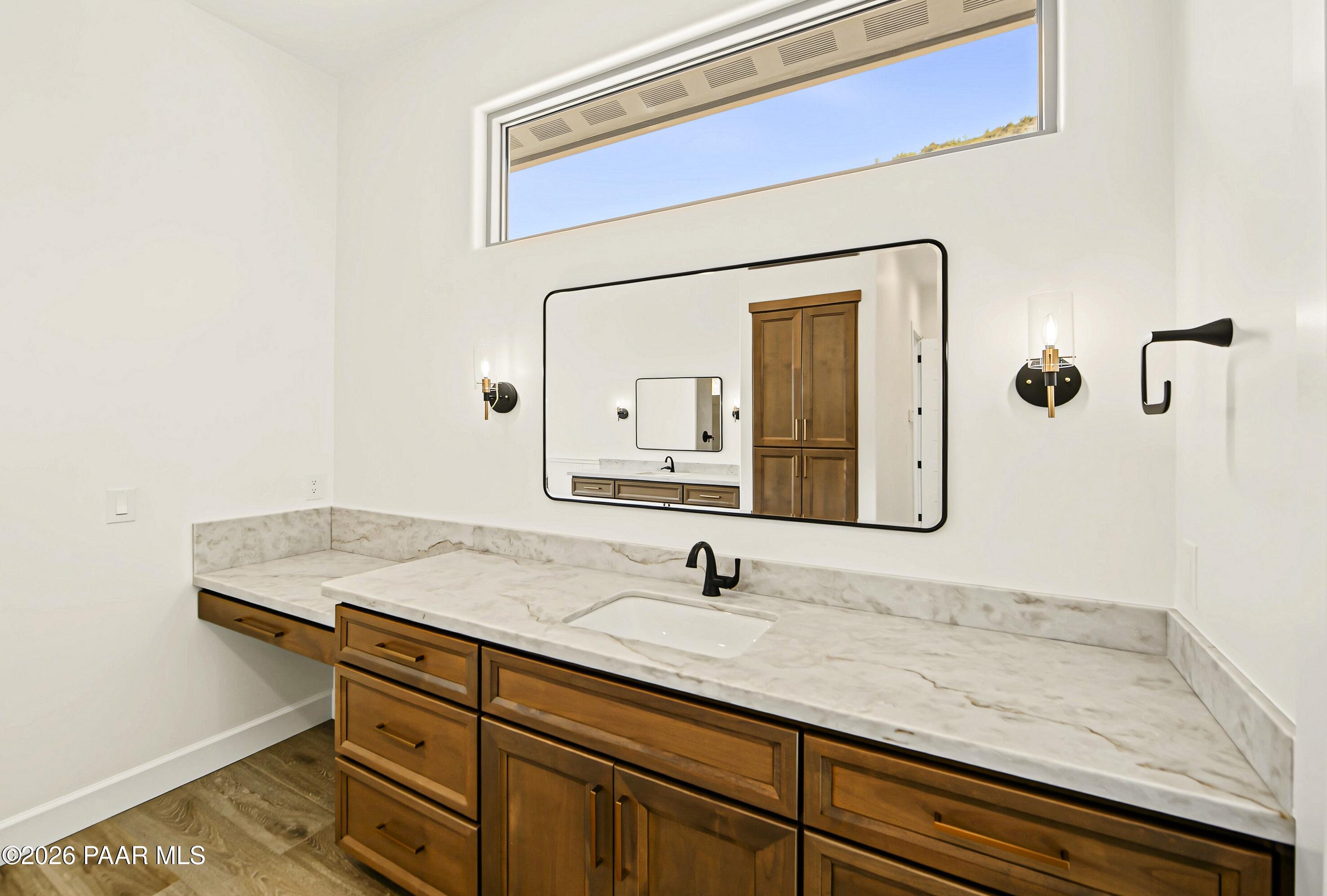 1172 N Cloud Cliff Pass