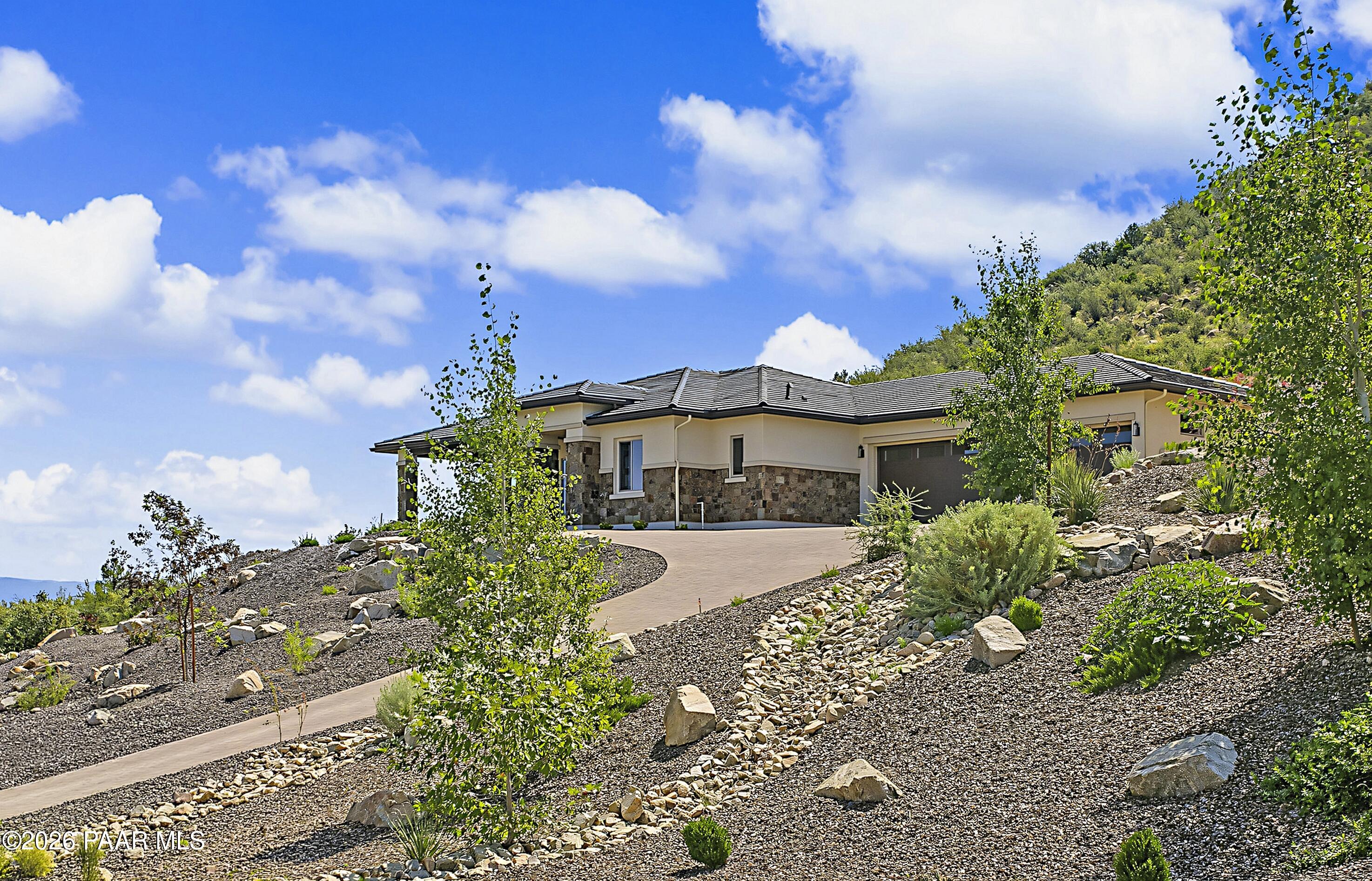 1172 N Cloud Cliff Pass