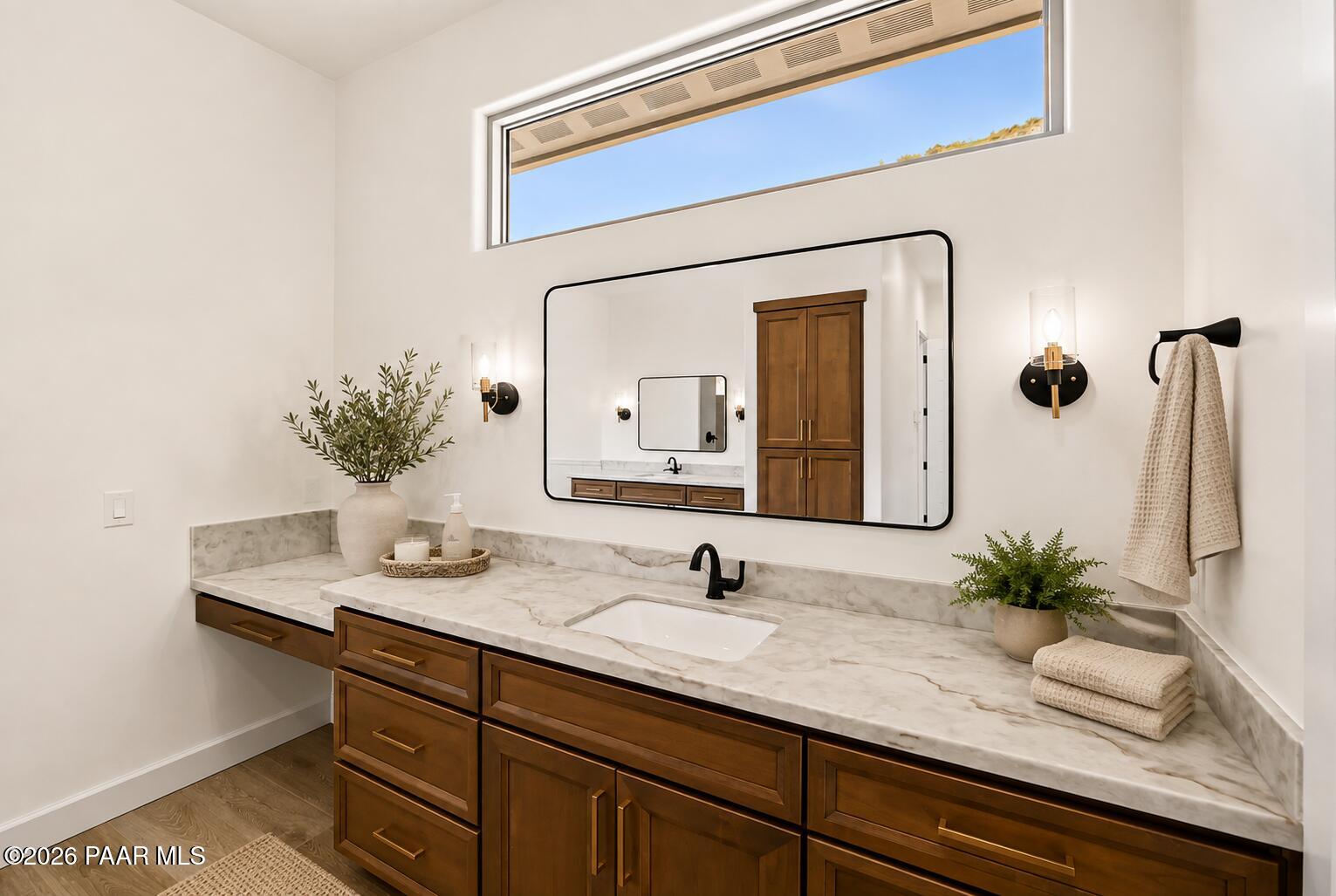 1172 N Cloud Cliff Pass