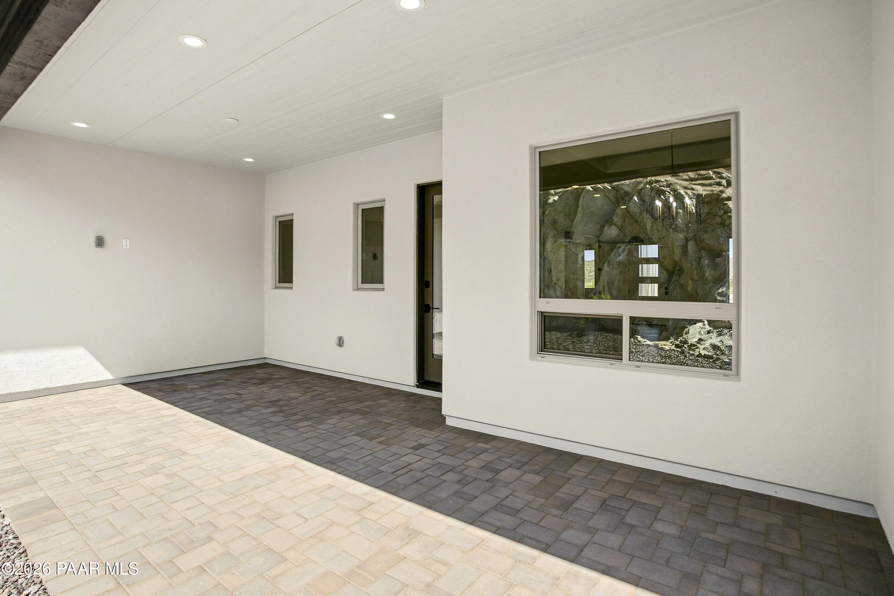 1172 N Cloud Cliff Pass