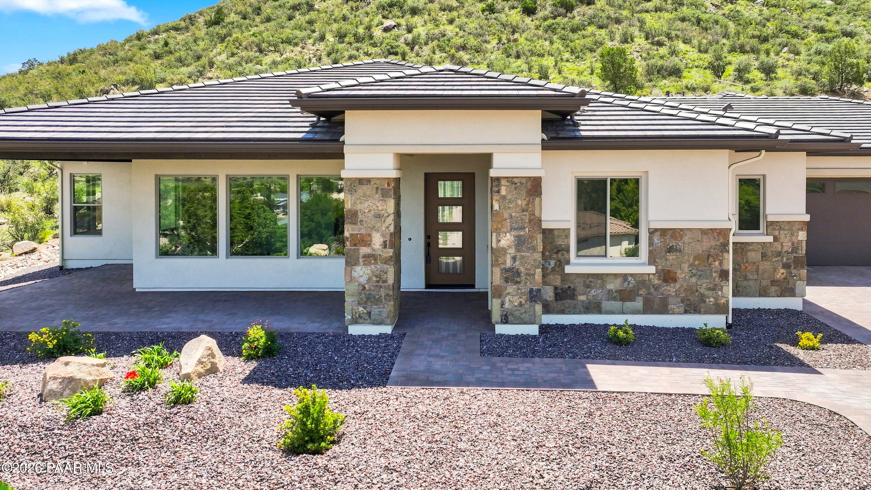 1172 N Cloud Cliff Pass