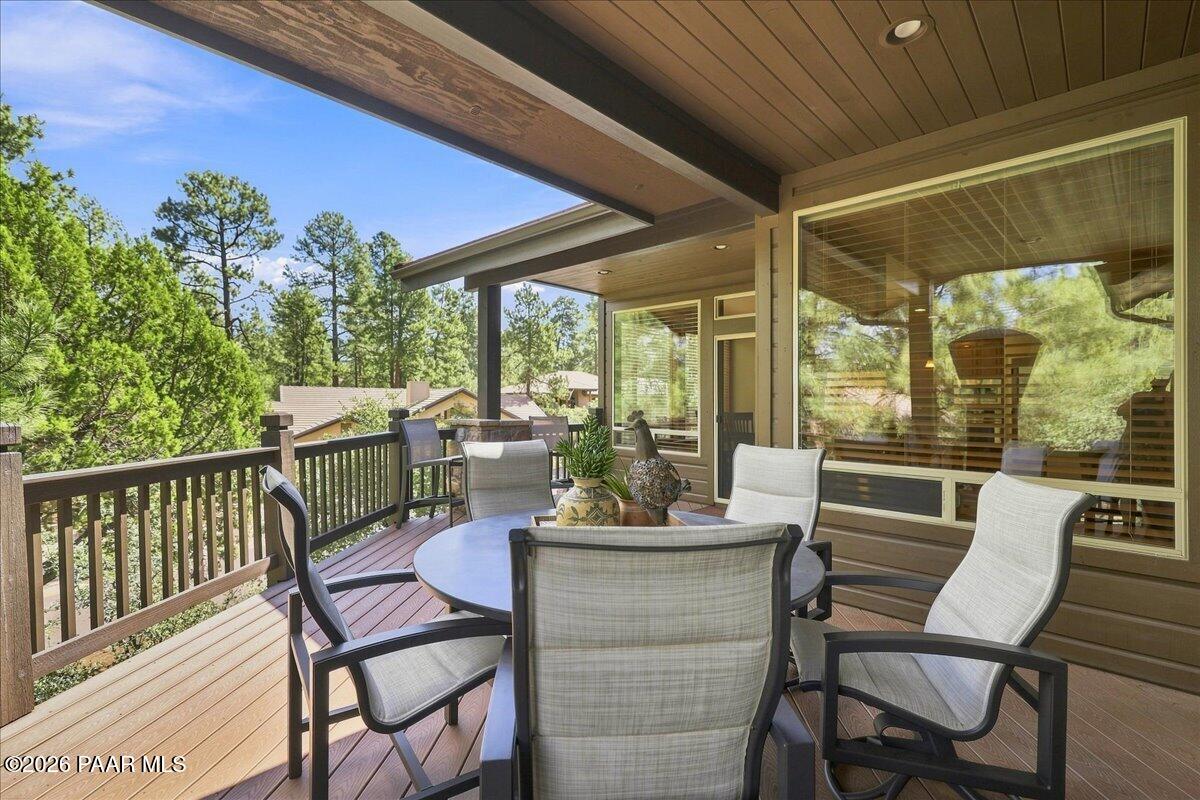 2140 Lone Oak Way