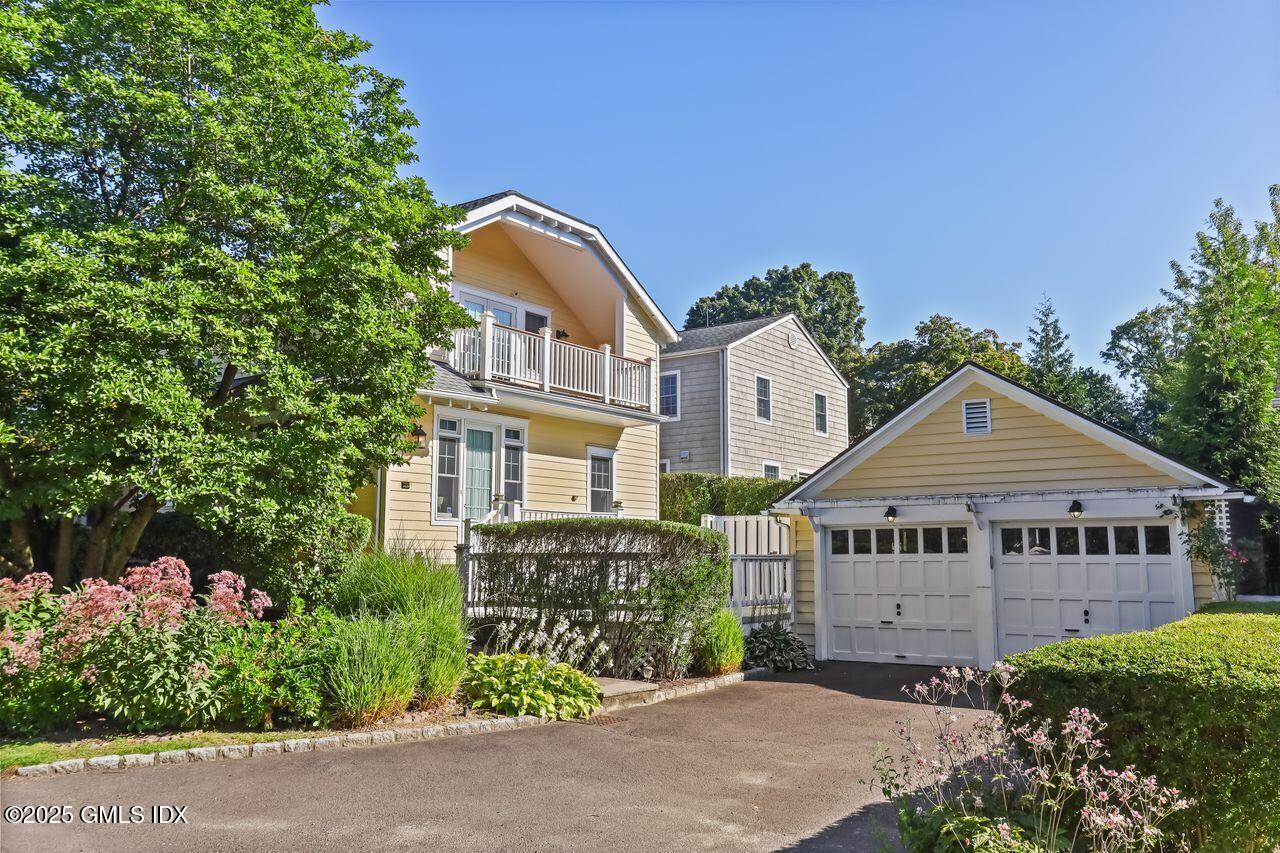 17 LOCKWOOD Drive