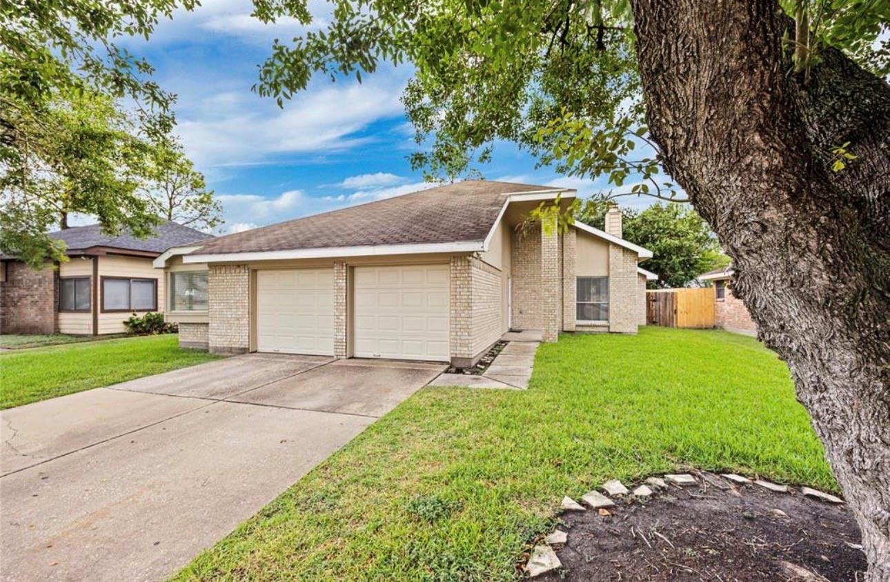 15711 Roxton Ridge Drive