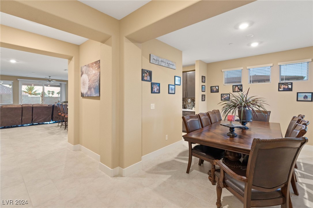 10374 Grapevine Hill Avenue