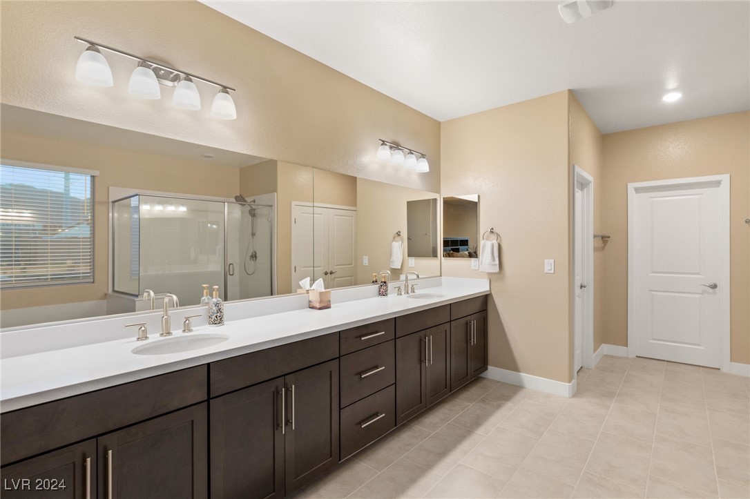 10374 Grapevine Hill Avenue