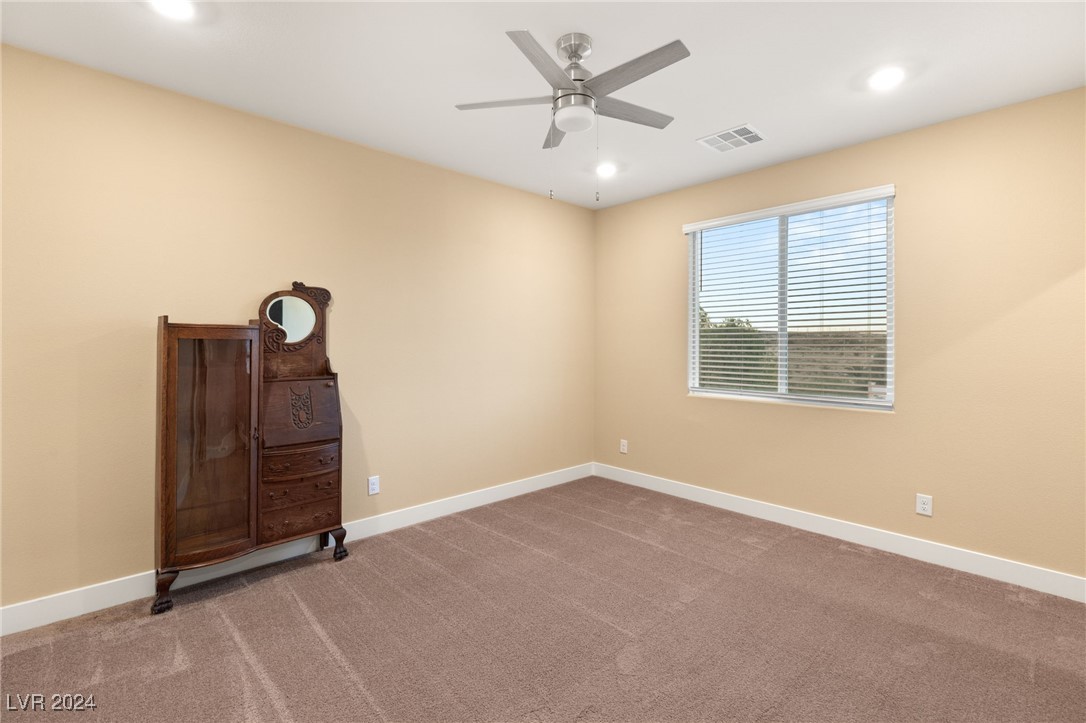 10374 Grapevine Hill Avenue