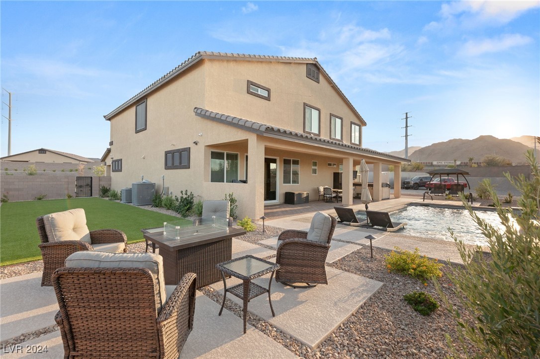 10374 Grapevine Hill Avenue