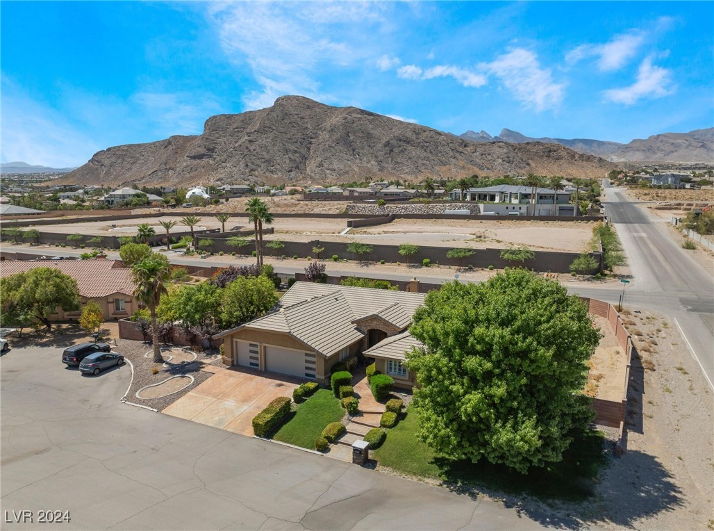 9485 West Red Coach Avenue