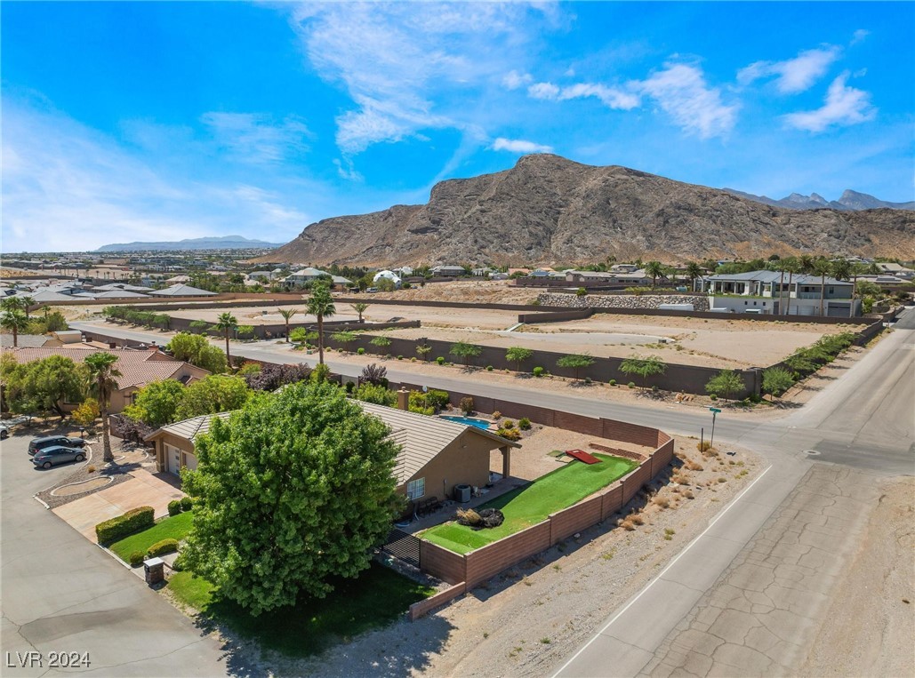 9485 West Red Coach Avenue