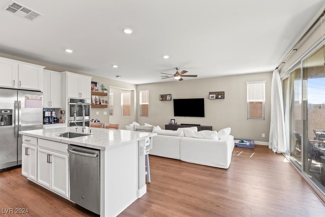 737 Foreign Reef Way