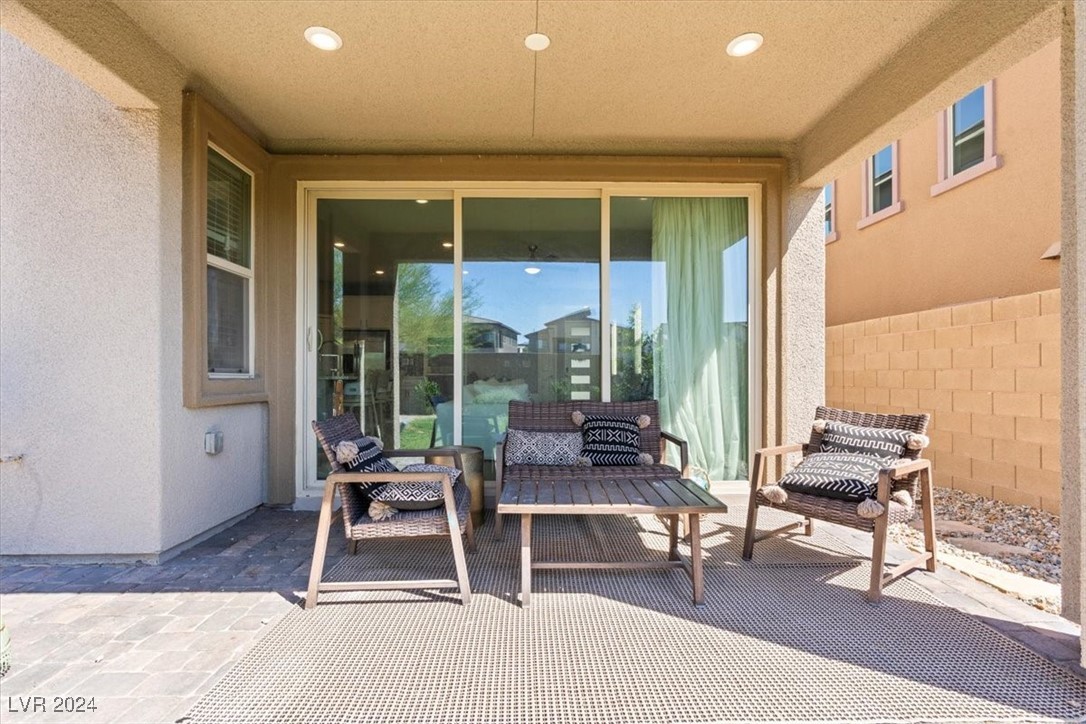 737 Foreign Reef Way