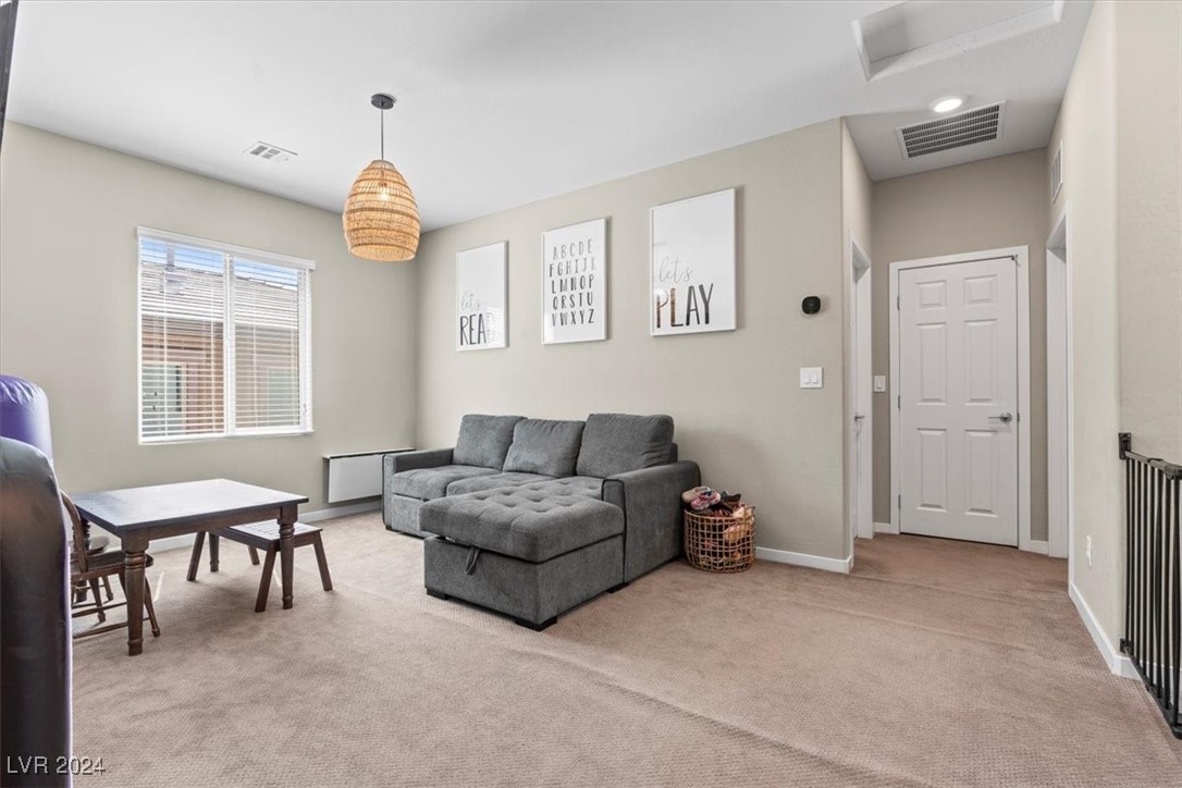 737 Foreign Reef Way