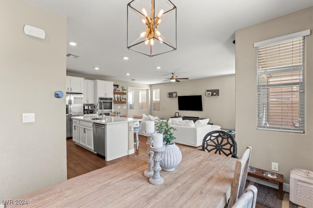 737 Foreign Reef Way