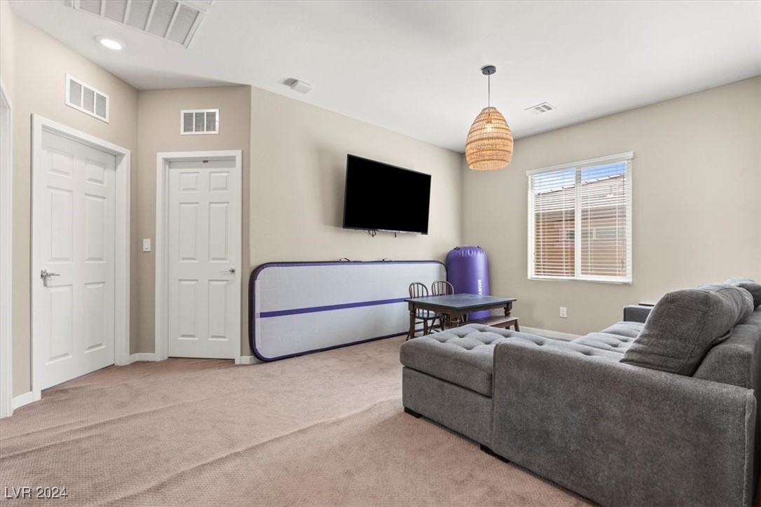 737 Foreign Reef Way