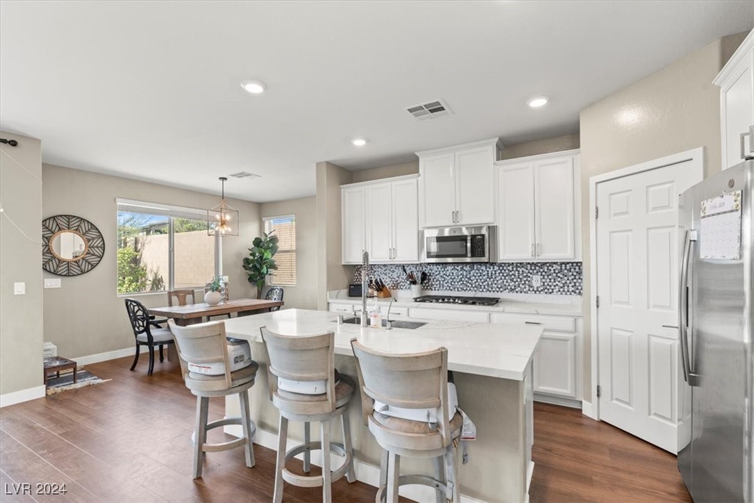 737 Foreign Reef Way