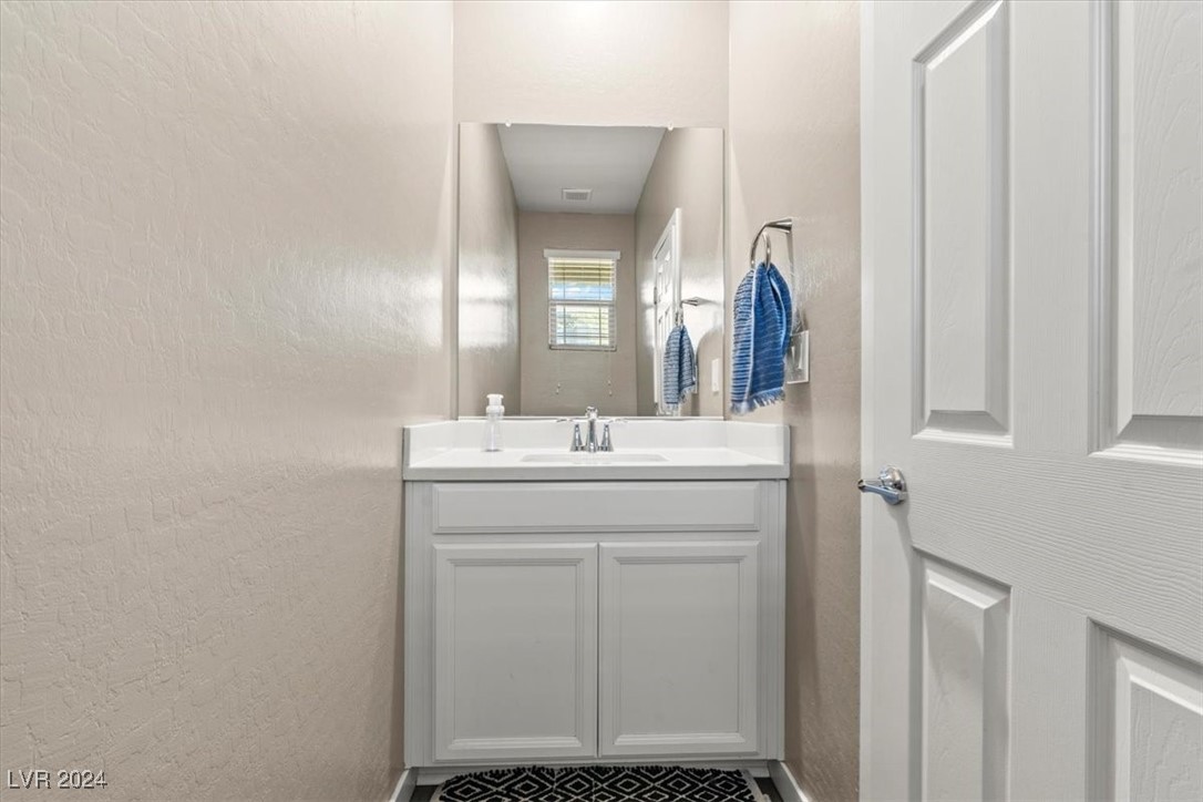 12348 Ferry Glide Avenue