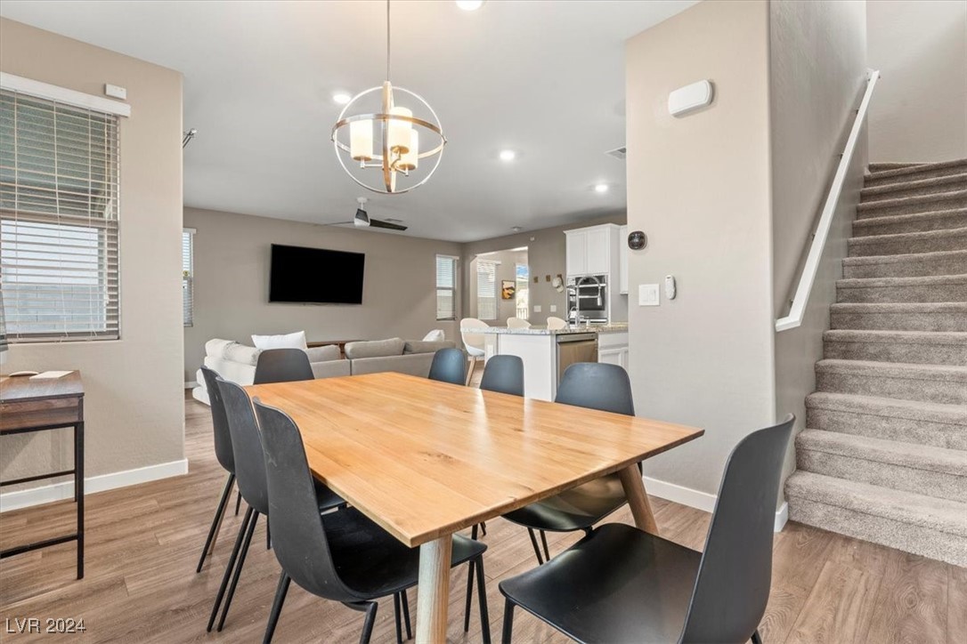 12348 Ferry Glide Avenue