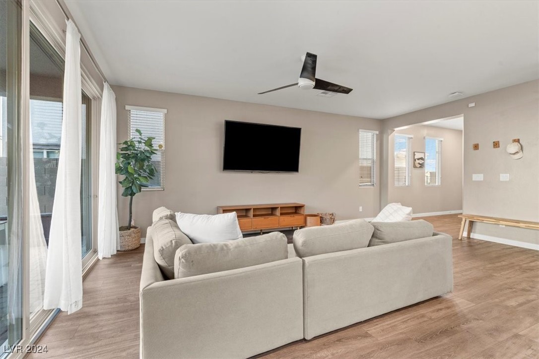 12348 Ferry Glide Avenue