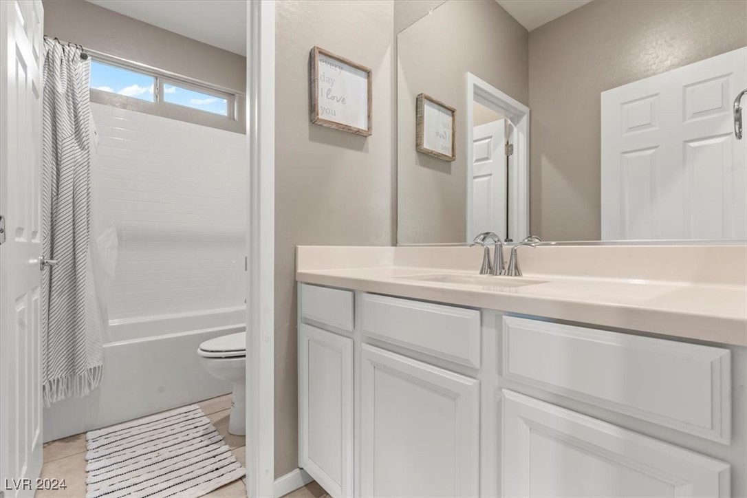 12348 Ferry Glide Avenue