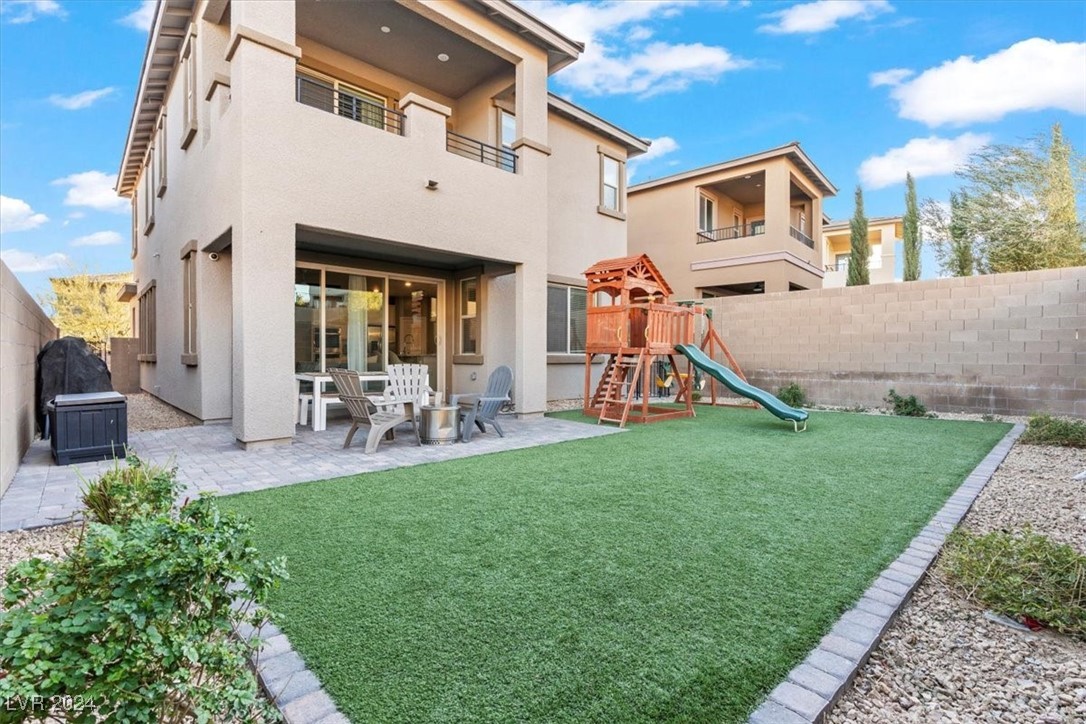 12348 Ferry Glide Avenue