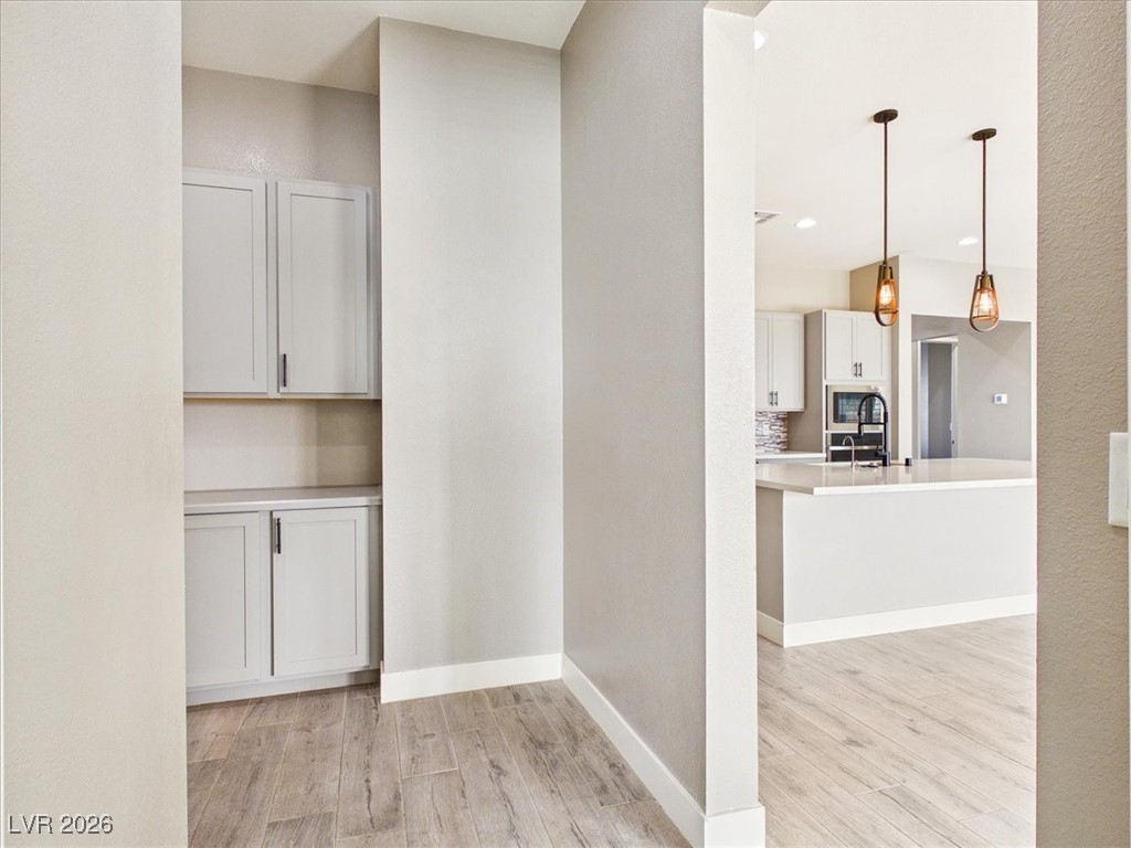 4772 South East Argent Hills Avenue