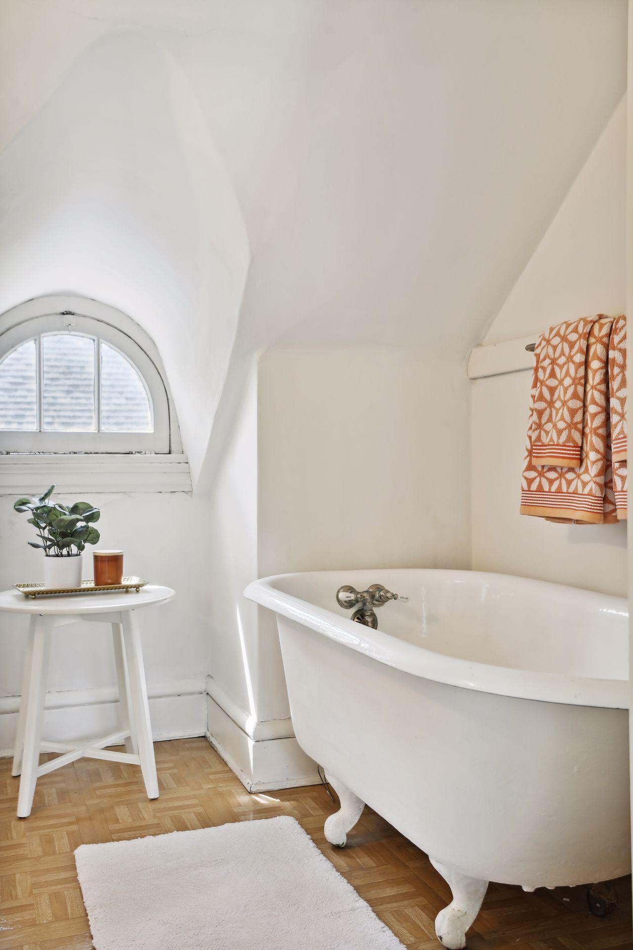 2211 Saint Clair Avenue