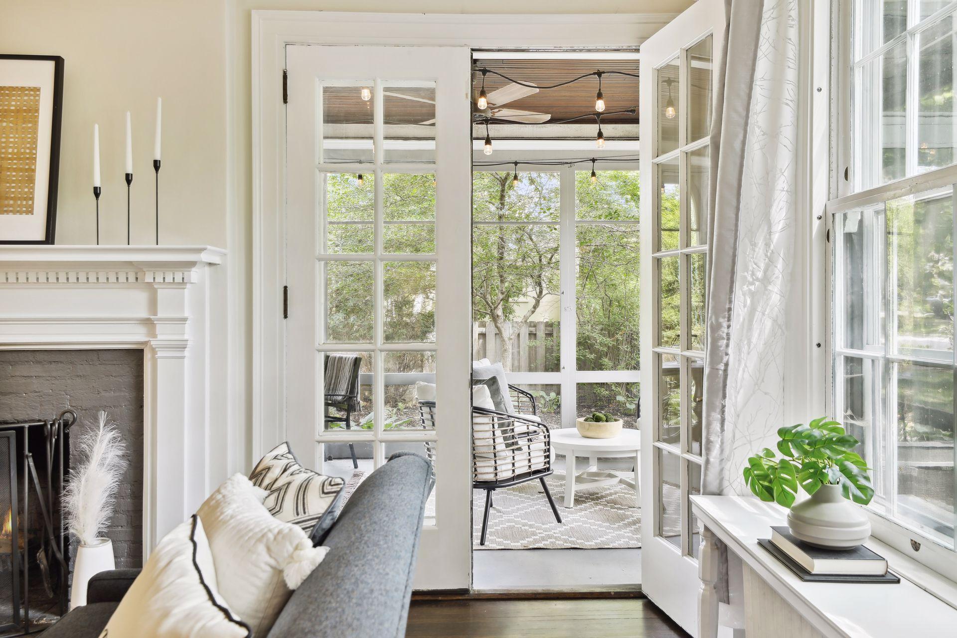 2211 Saint Clair Avenue