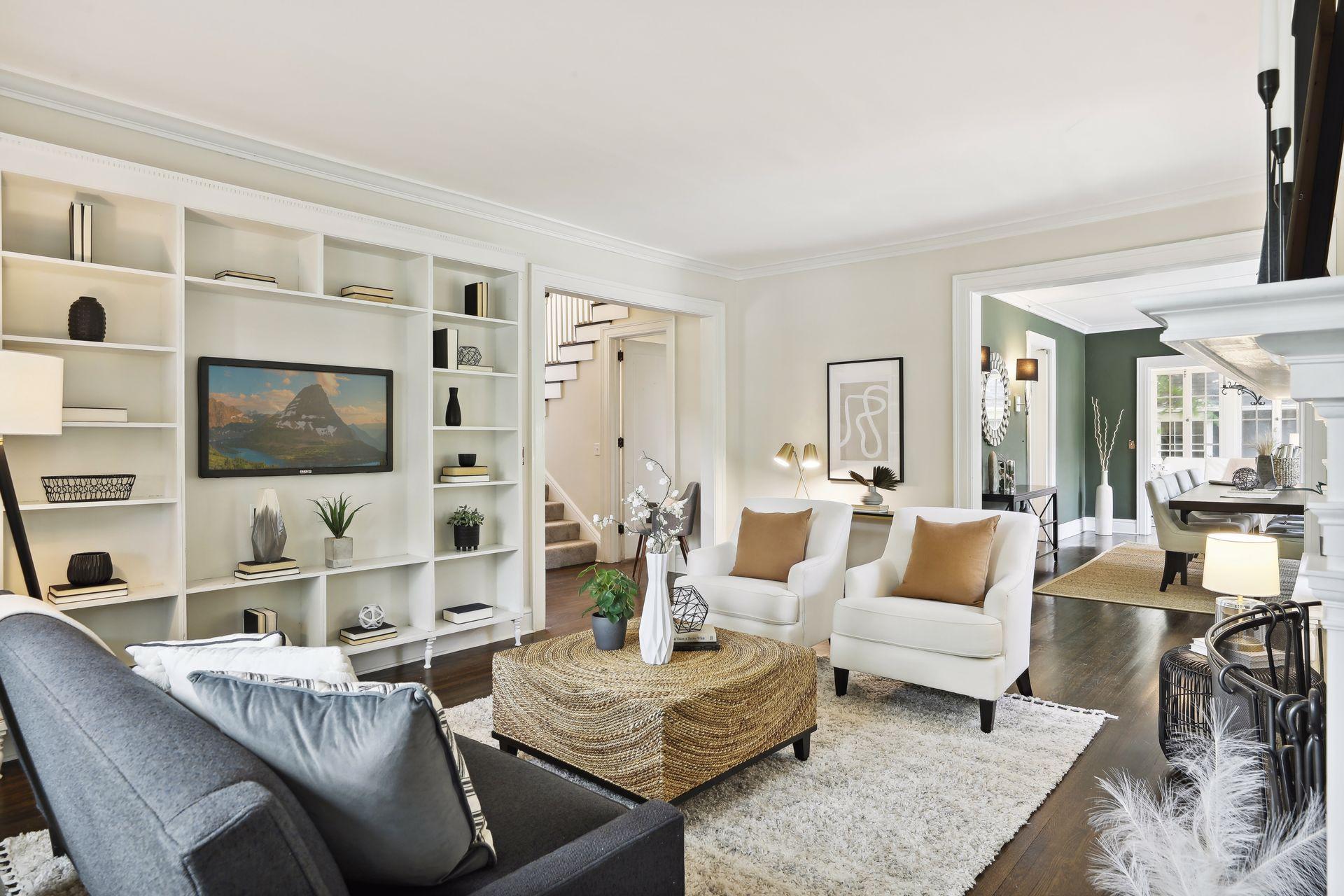 2211 Saint Clair Avenue