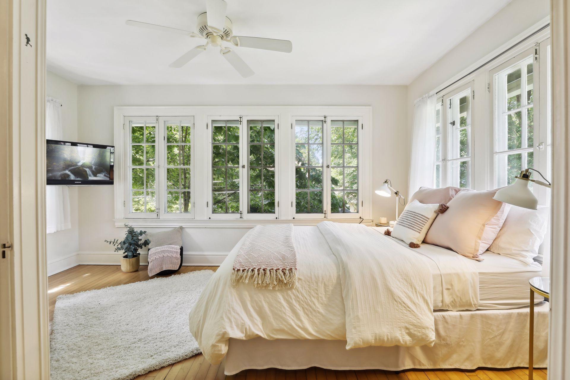 2211 Saint Clair Avenue