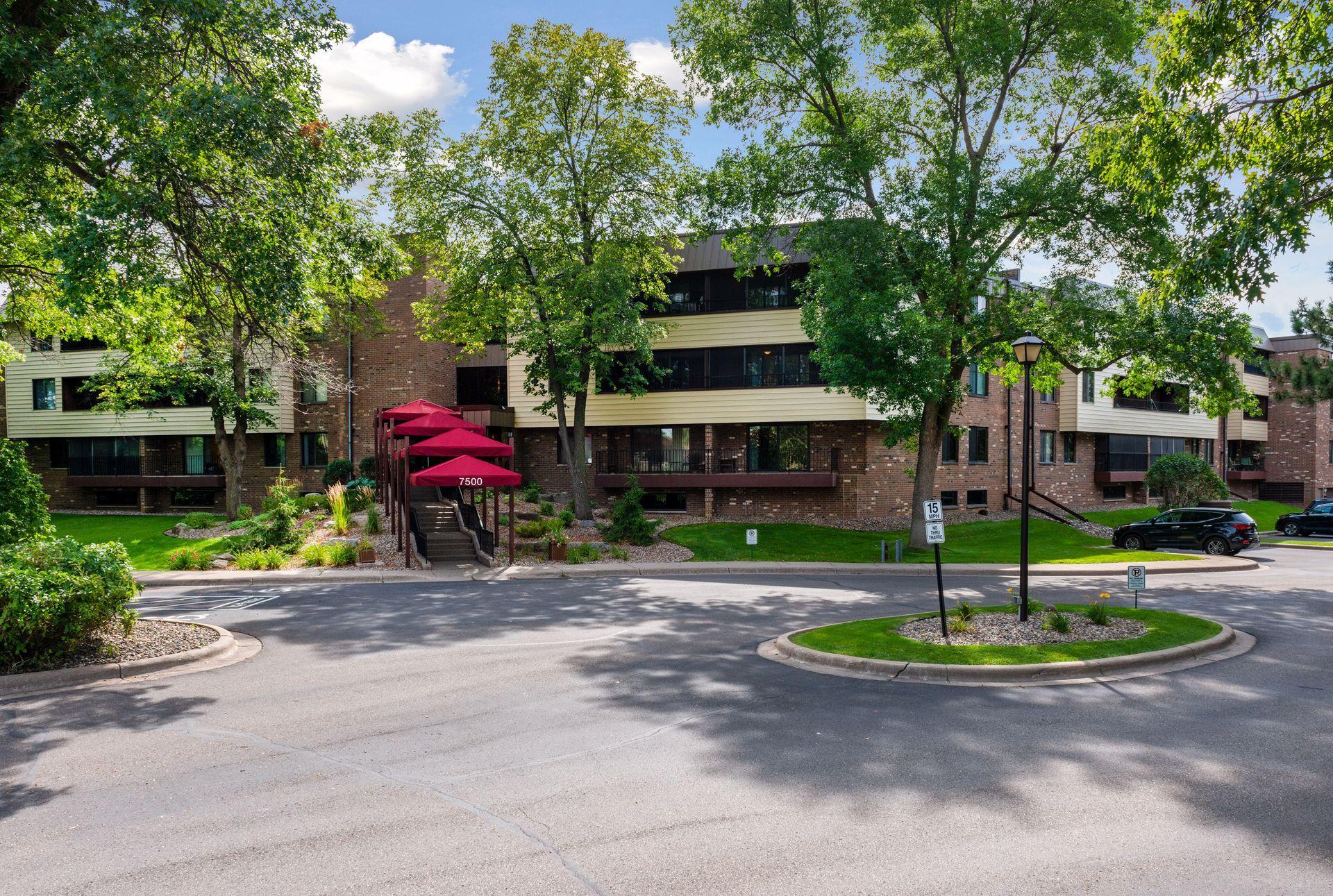 7500 Cahill Road Unit: 221C