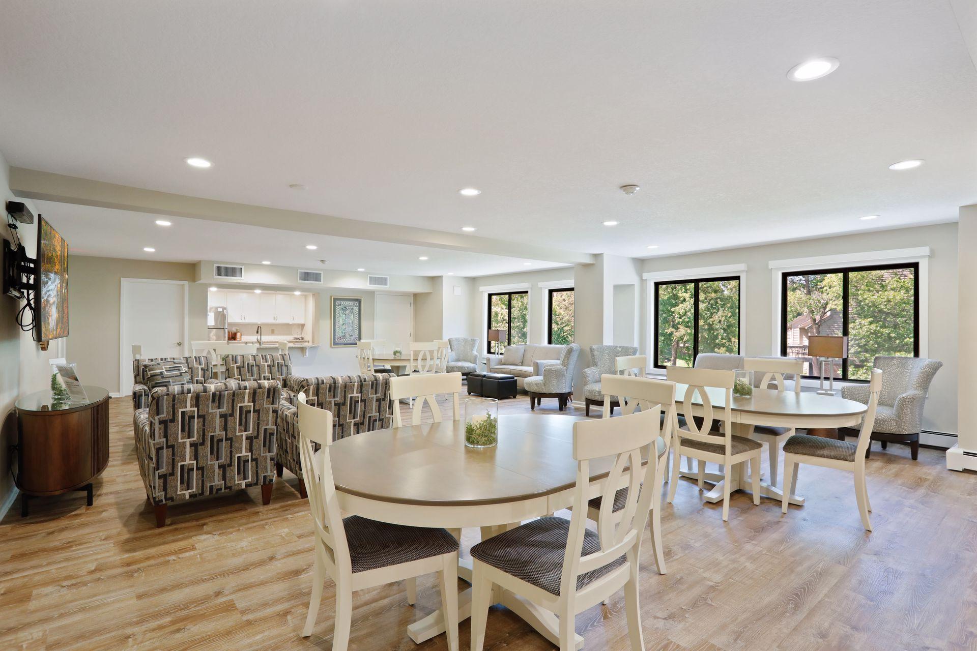 7500 Cahill Road Unit: 221C