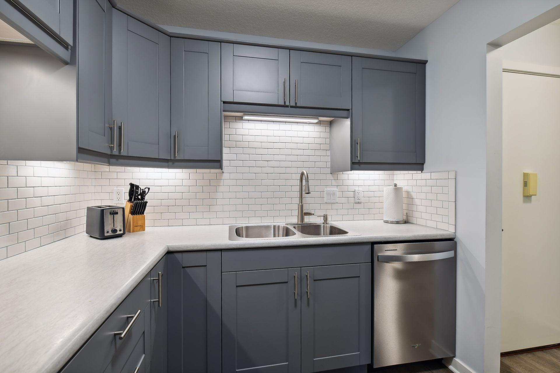 7500 Cahill Road Unit: 221C