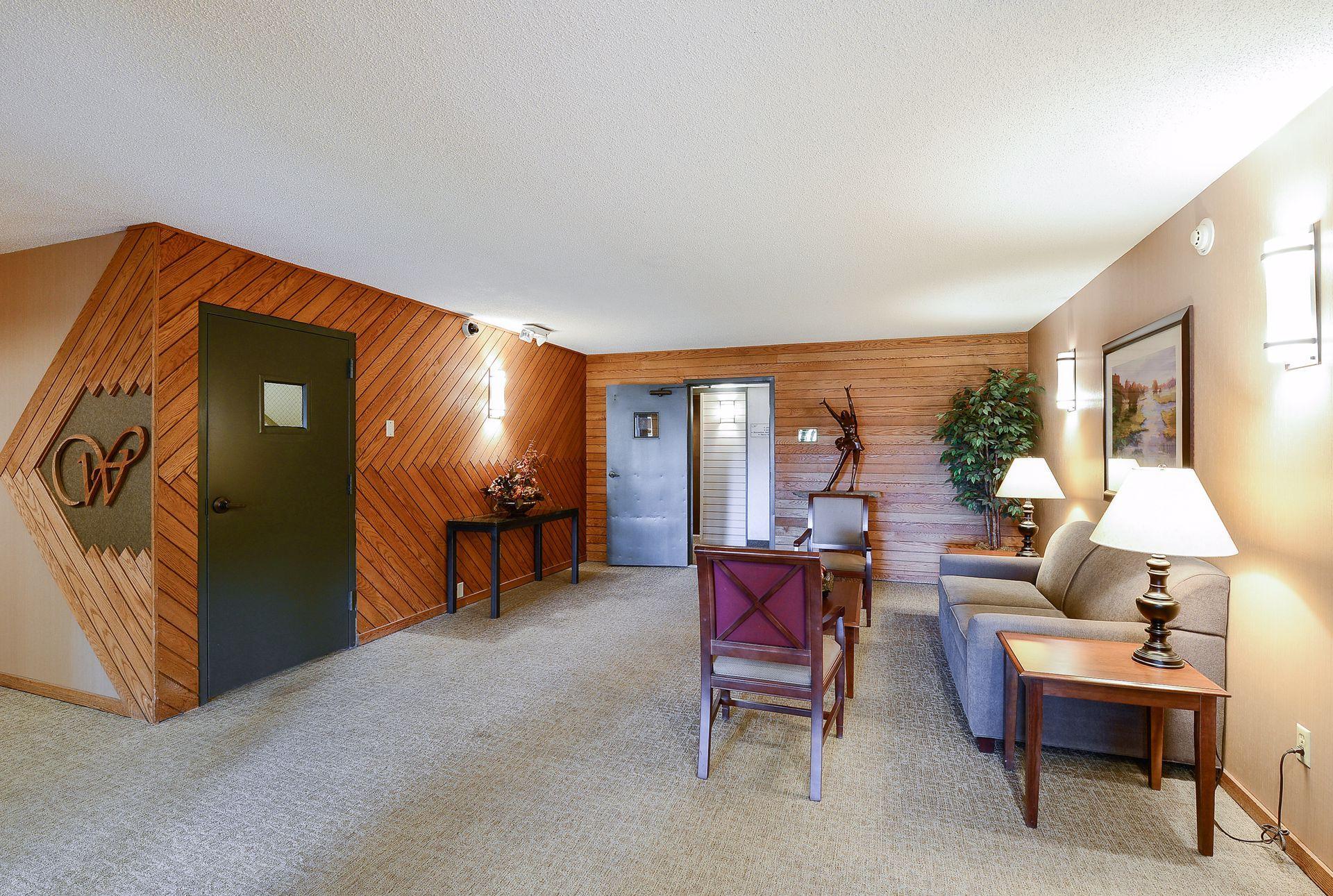 7500 Cahill Road Unit: 221C